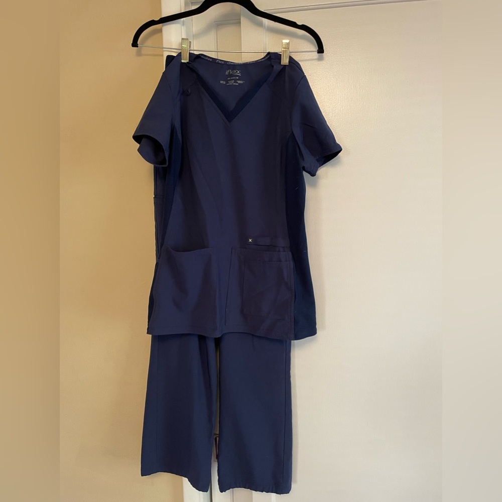 SET of Navy Cherokee iflex Scrubs in XS